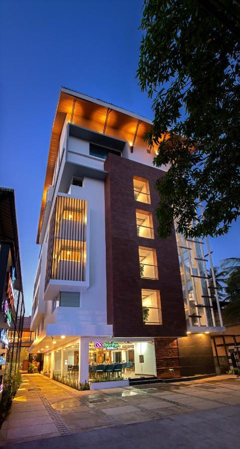 Harivaram Yuga Guruvāyūr Exterior foto